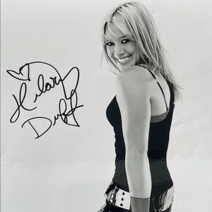 Authentic Autographed 8x10 Photo of Hillary Duff • Lizzie McGuire on Disney